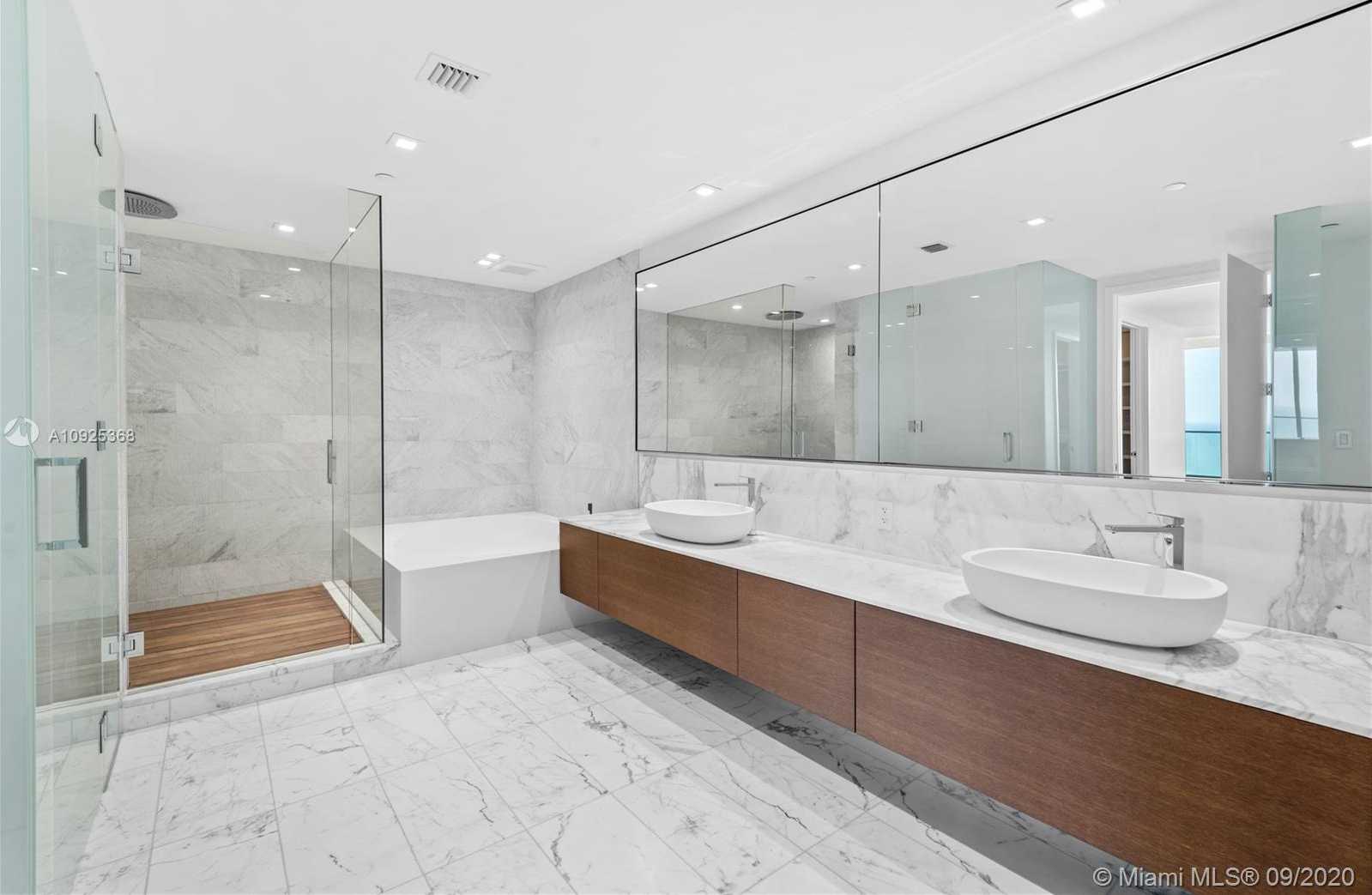 Small Image of 10203 COLLINS AVE #1701, Bal Harbour Number 30