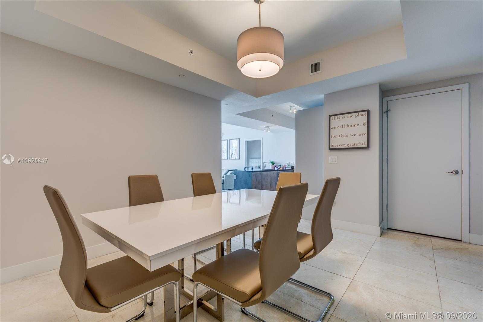 Small Image of 1010 BRICKELL AVE #4603, Miami Number 8
