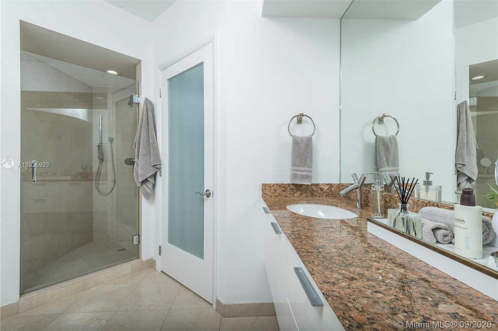 Small Image of 400 ALTON RD #1007, Miami Beach Number 8