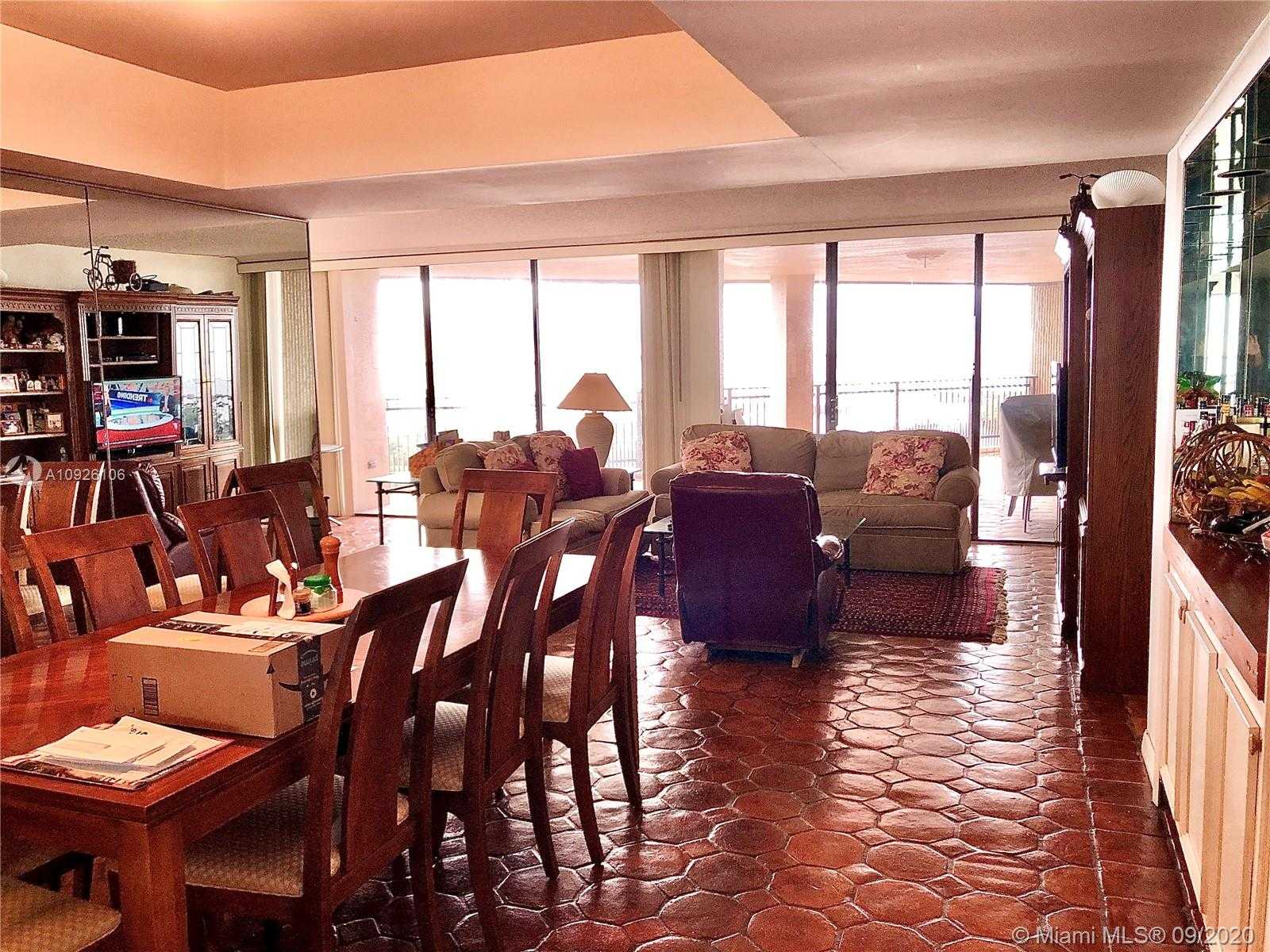 Small Image of 2901 SOUTH BAYSHORE DR #13B, Miami Number 12