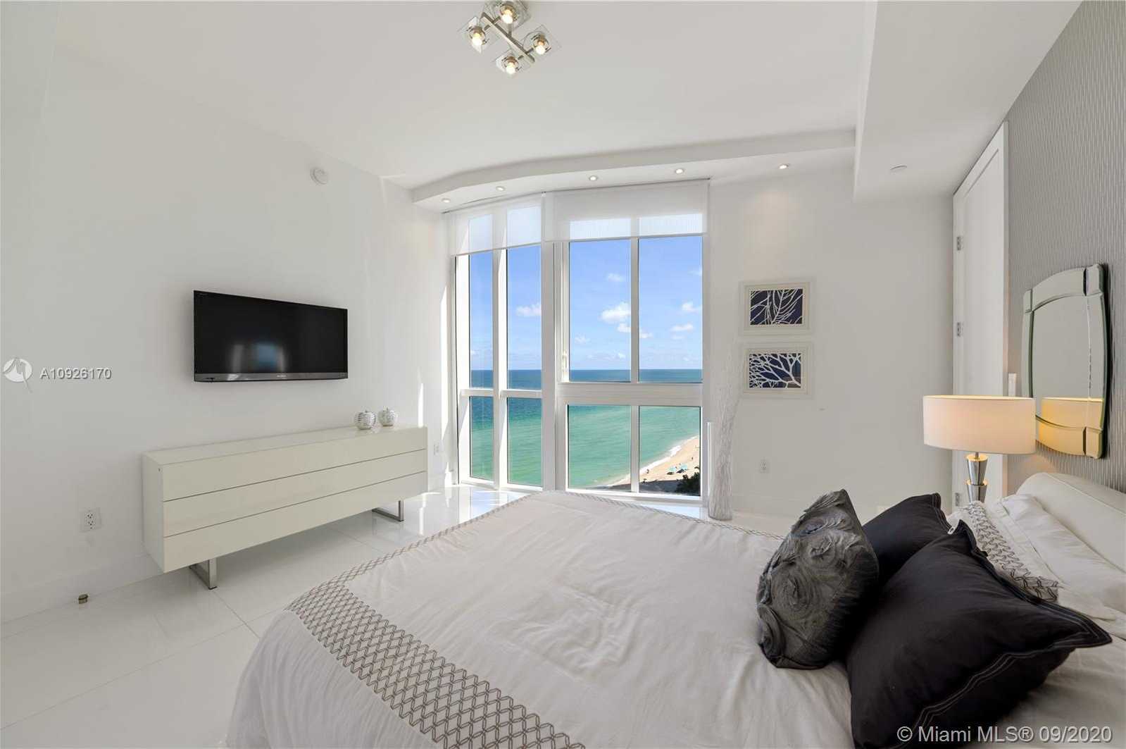 Small Image of 15901 COLLINS AVE #1401, Sunny Isles Beach Number 14