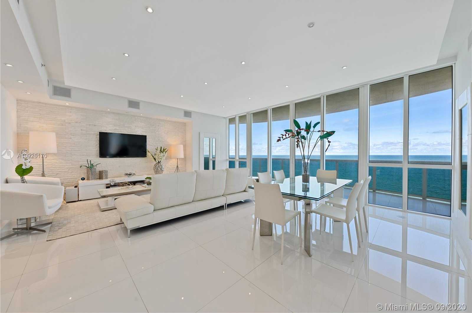 Small Image of 15901 COLLINS AVE #1401, Sunny Isles Beach Number 4