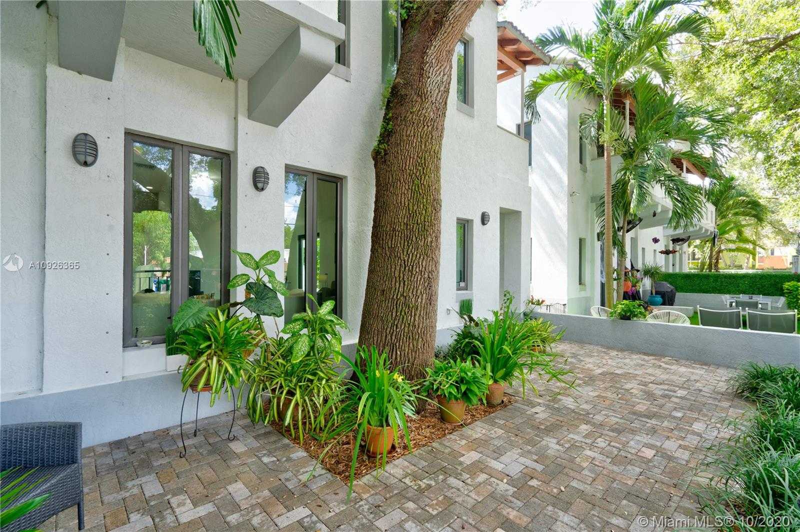 Small Image of 3172 JACKSON AVE #6, Miami Number 3