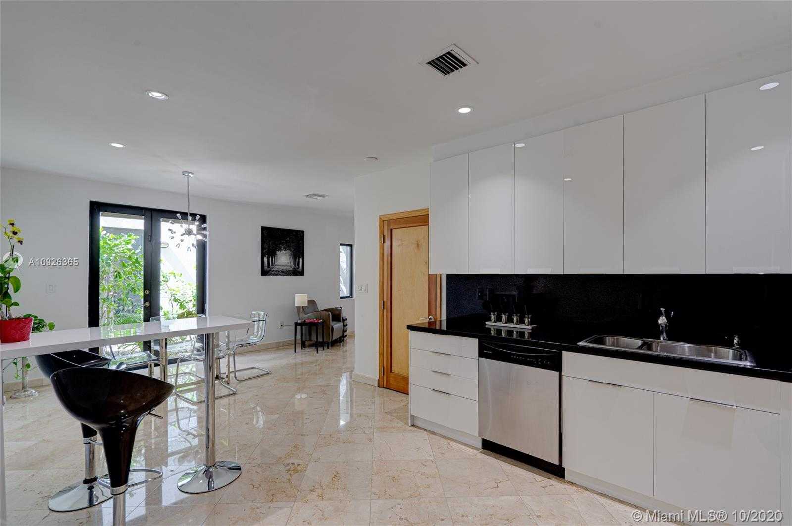 Small Image of 3172 JACKSON AVE #6, Miami Number 5