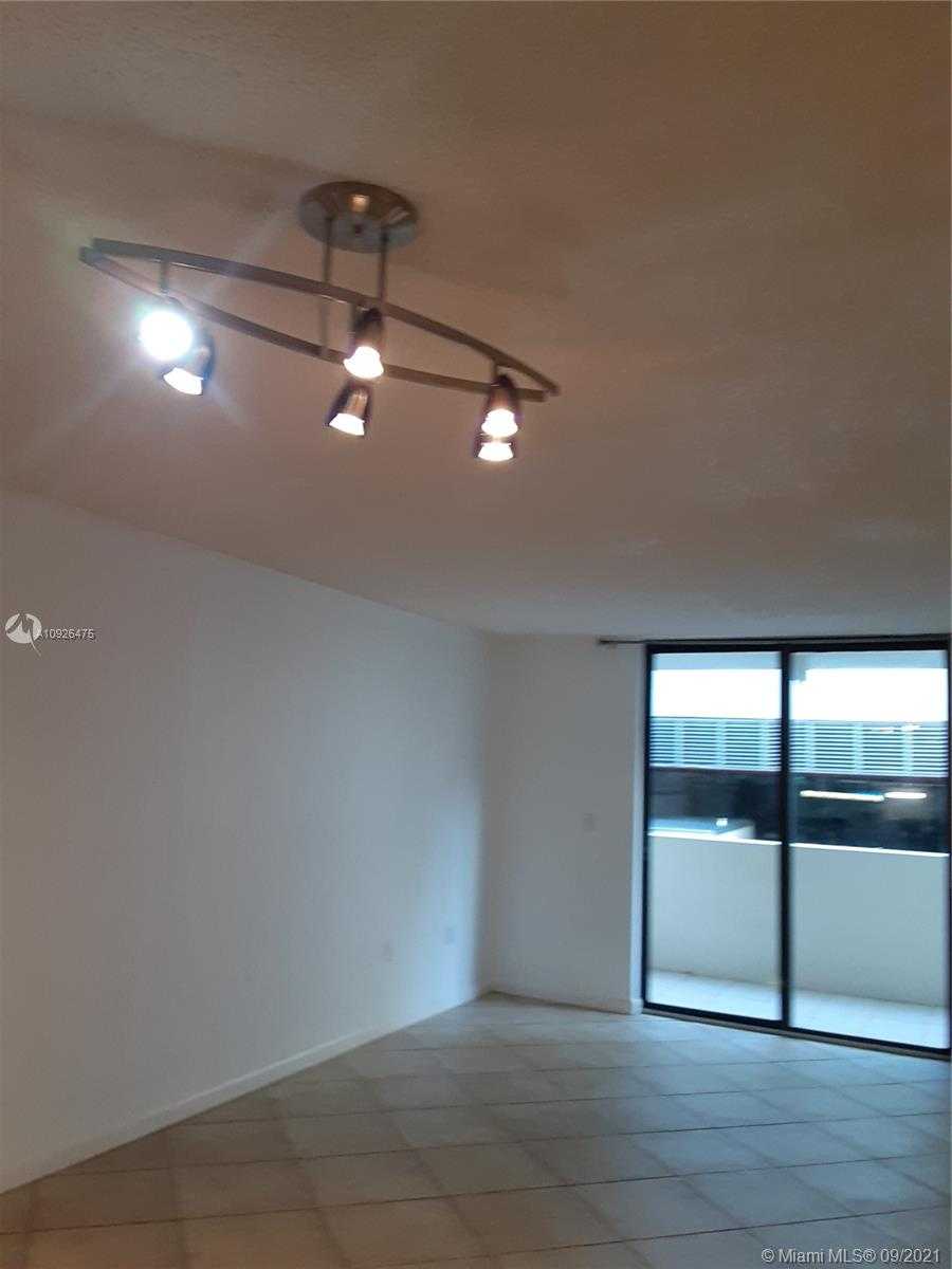 Small Image of 1621 COLLINS AVE #208, Miami Beach Number 5