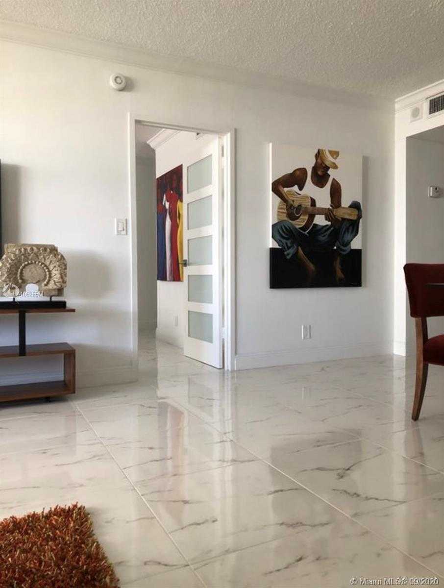 Small Image of 3725 SOUTH OCEAN DR #523, Hollywood Number 2
