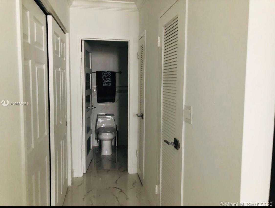 Small Image of 3725 SOUTH OCEAN DR #523, Hollywood Number 9