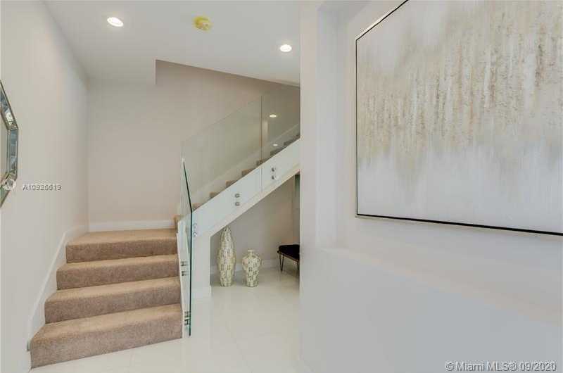Small Image of 682 NORTH EAST 43RD ST #1, Oakland Park Number 11