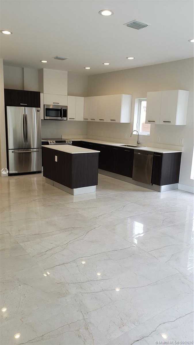 Small Image of 692 NORTH EAST 43RD ST #5, Oakland Park Number 2