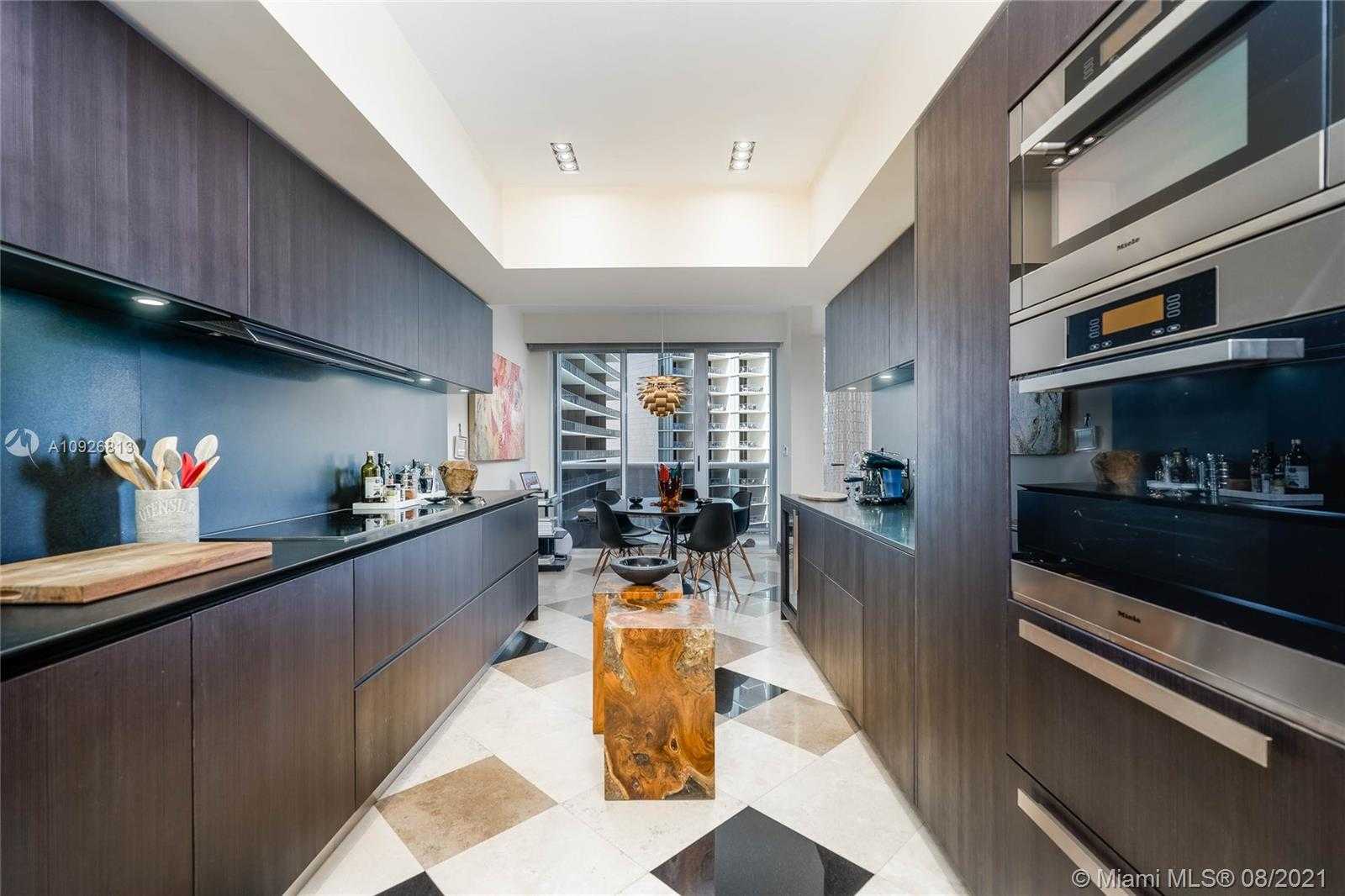 Small Image of 9601 COLLINS #902, Bal Harbour Number 10