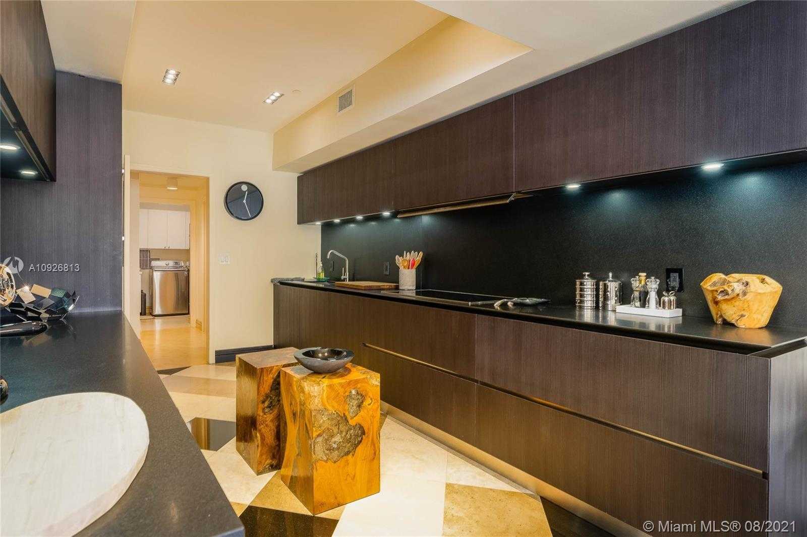 Small Image of 9601 COLLINS #902, Bal Harbour Number 12