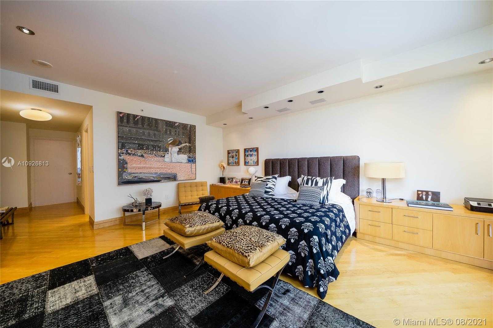 Small Image of 9601 COLLINS #902, Bal Harbour Number 15