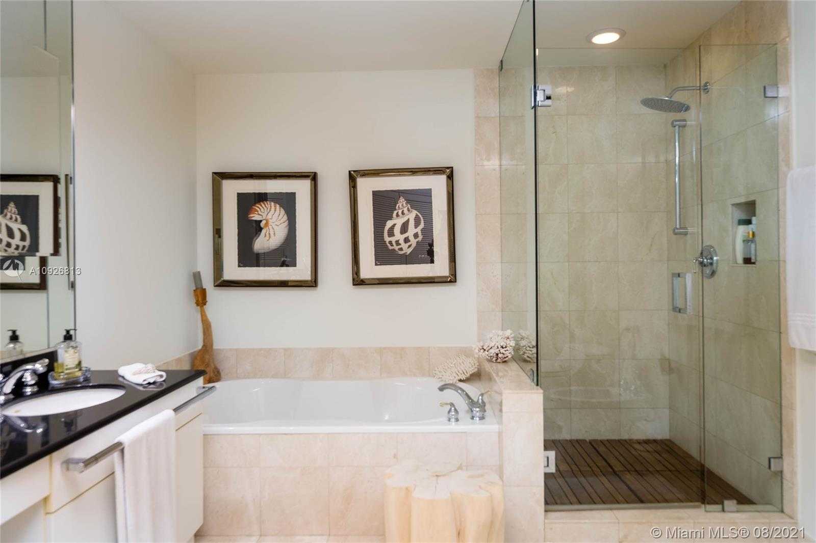Small Image of 9601 COLLINS #902, Bal Harbour Number 18