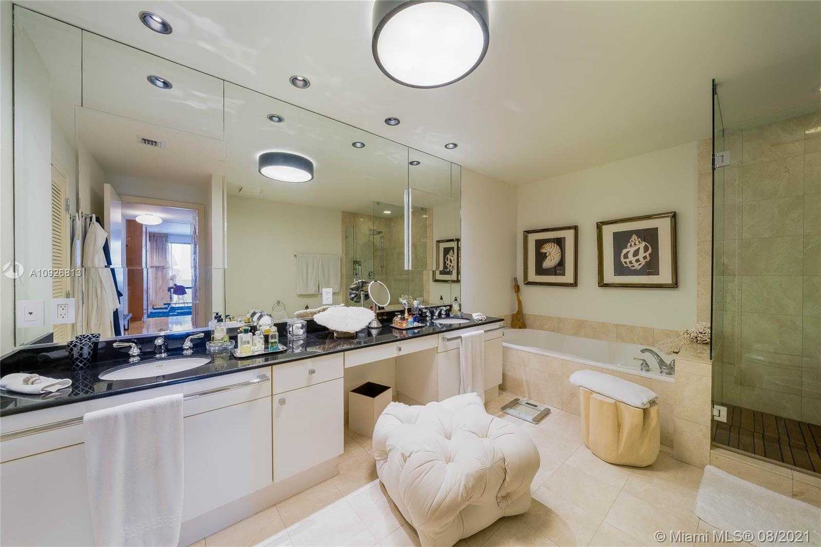 Small Image of 9601 COLLINS #902, Bal Harbour Number 19