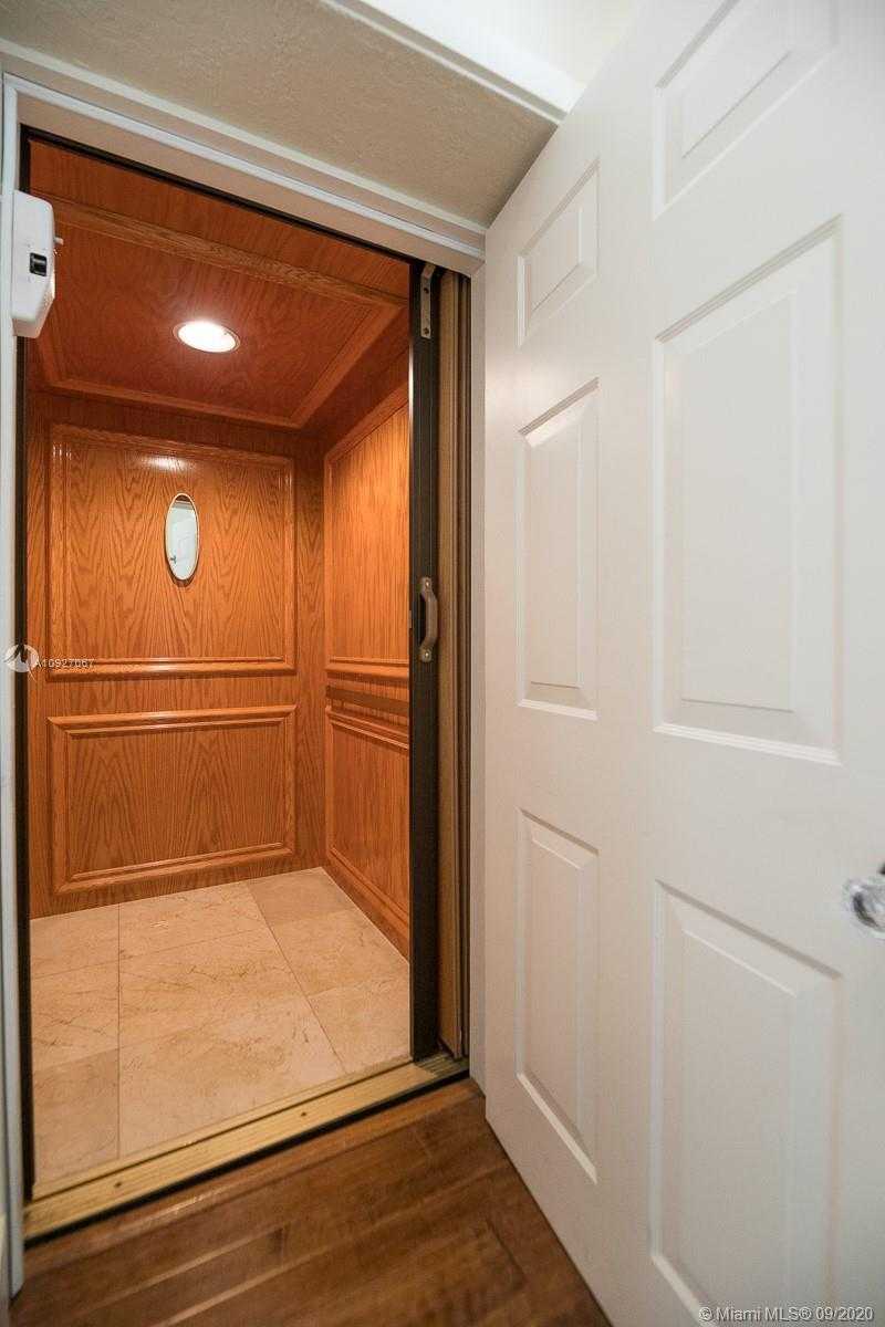 Small Image of 2777 KINSINGTON CIRCLE #4-9, Weston Number 5