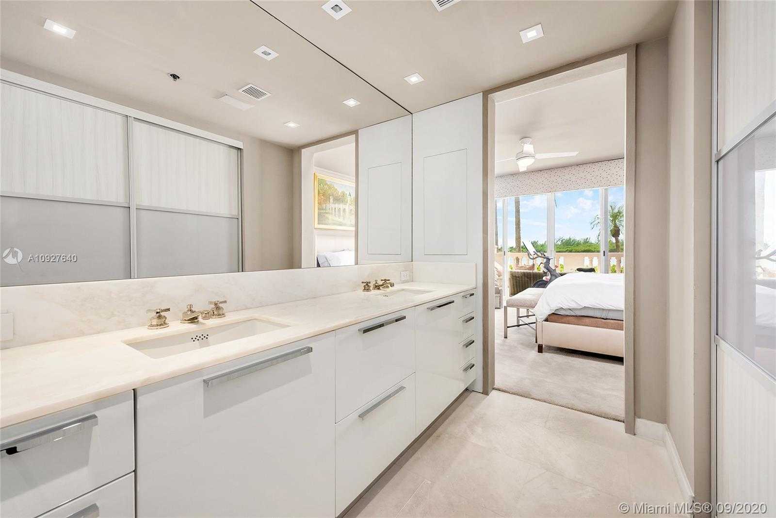 Small Image of 2415 FISHER ISLAND DR #5105, Miami Beach Number 17