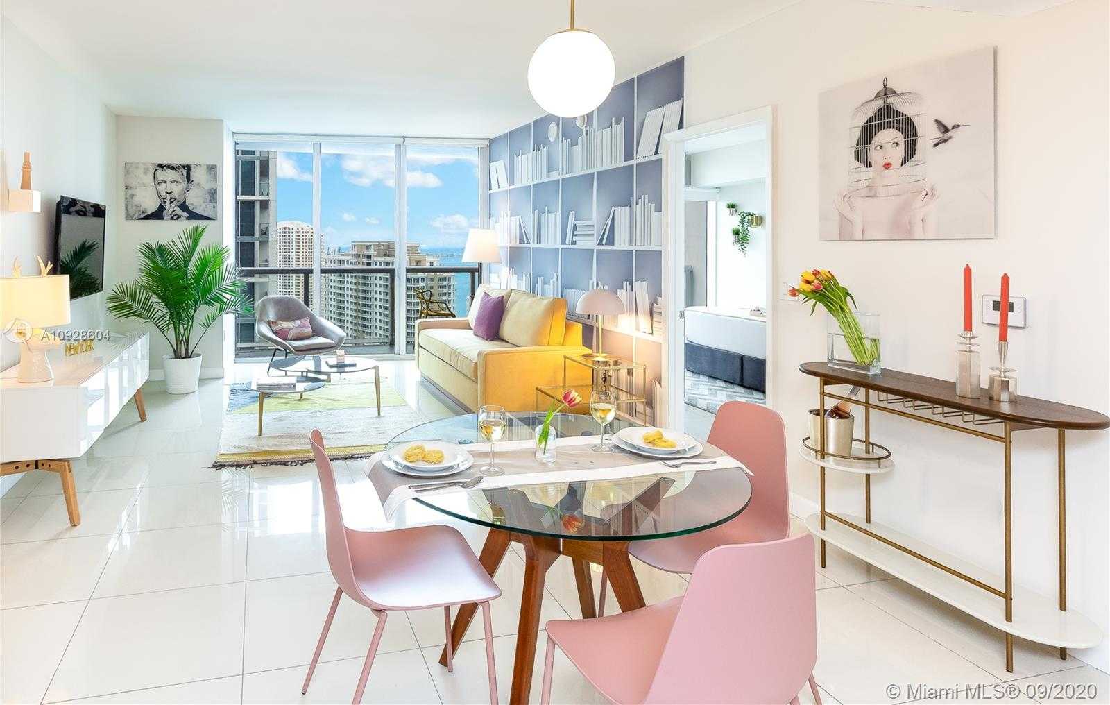 Small Image of 485 BRICKELL AVE #3401, Miami Number 4