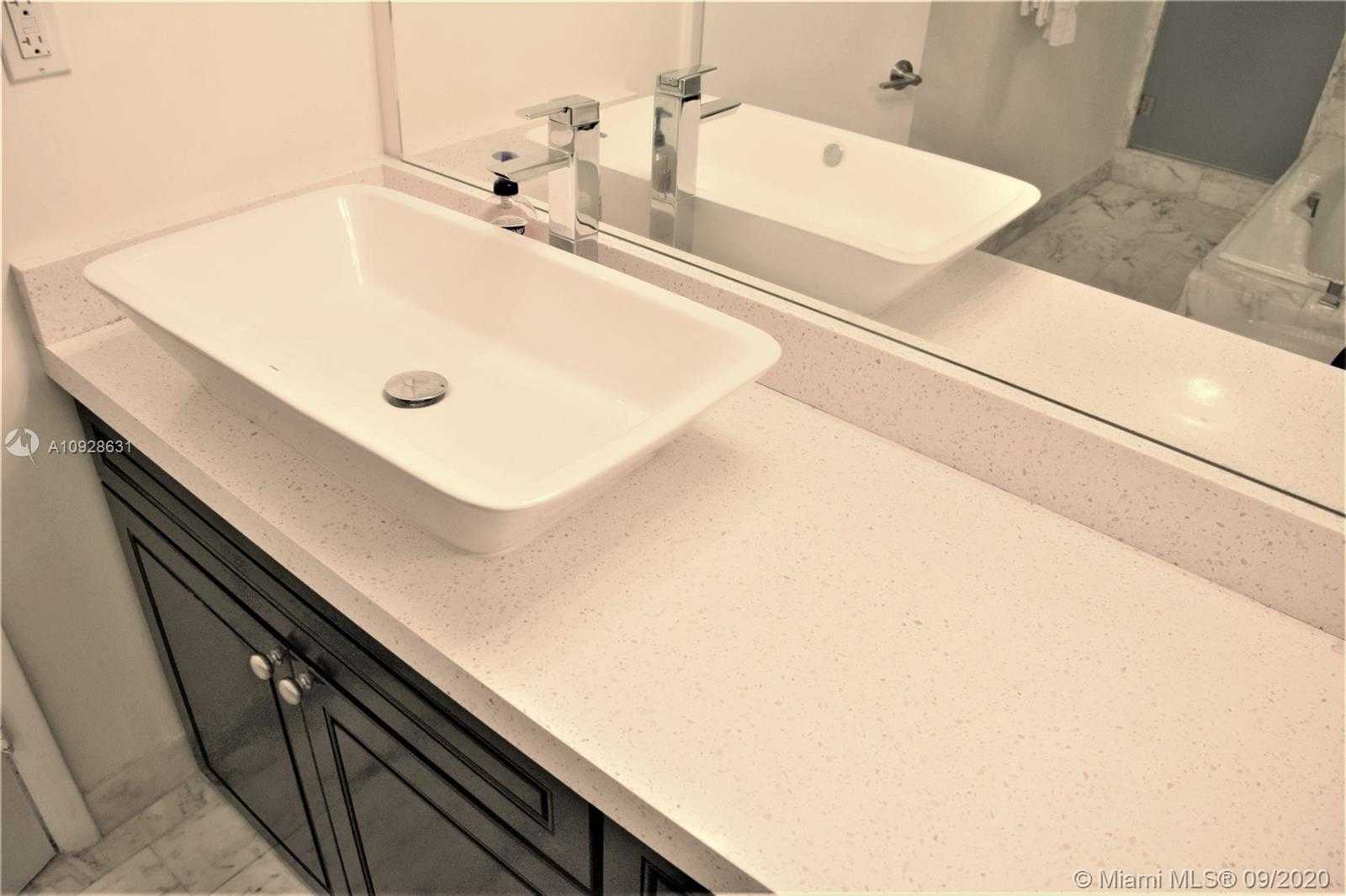 Small Image of 6423 COLLINS AVE #701, Miami Beach Number 11