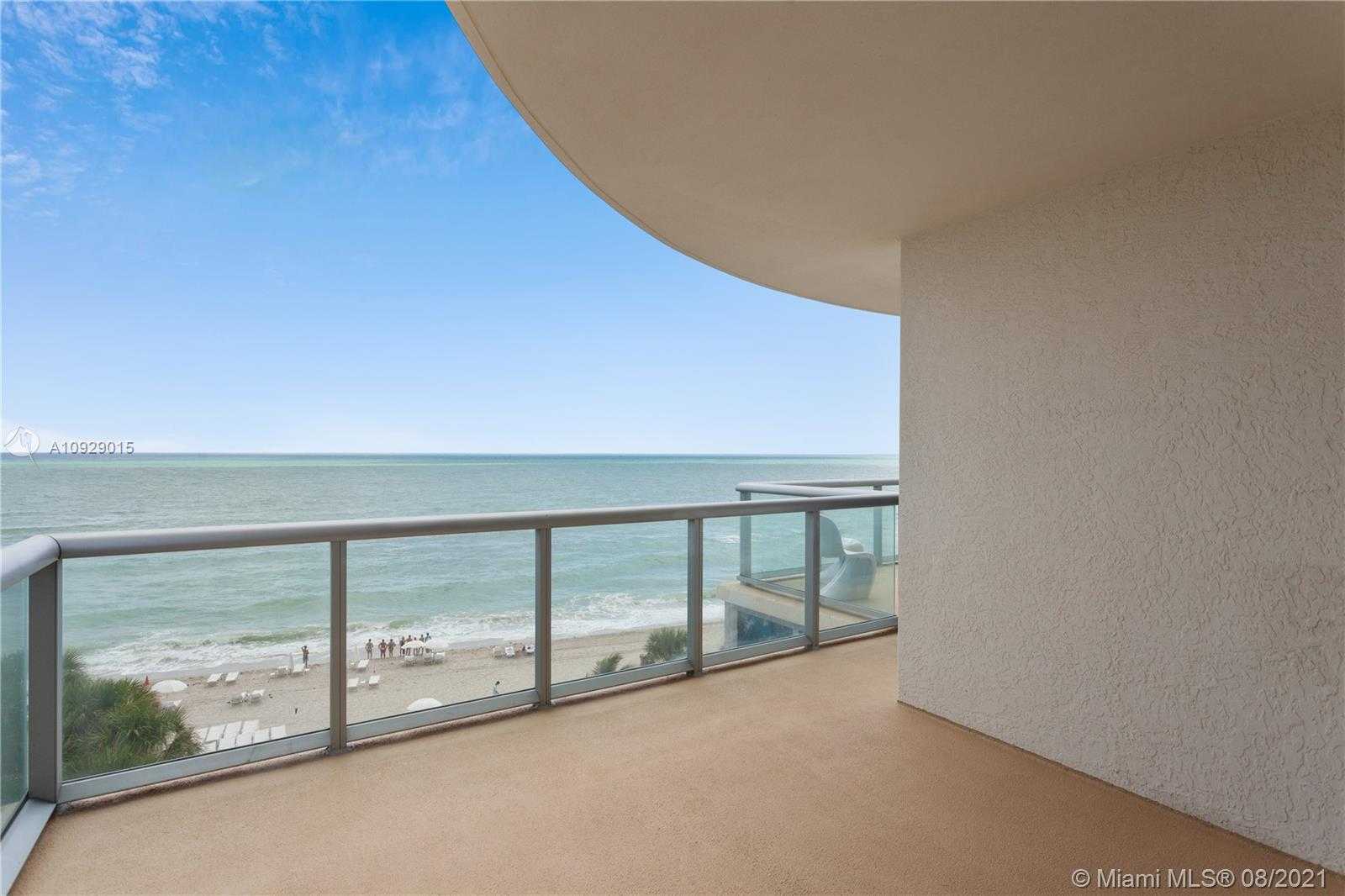 Small Image of 17315 Collins Ave, Sunny Isles Beach, FL 33160, USA Number 14