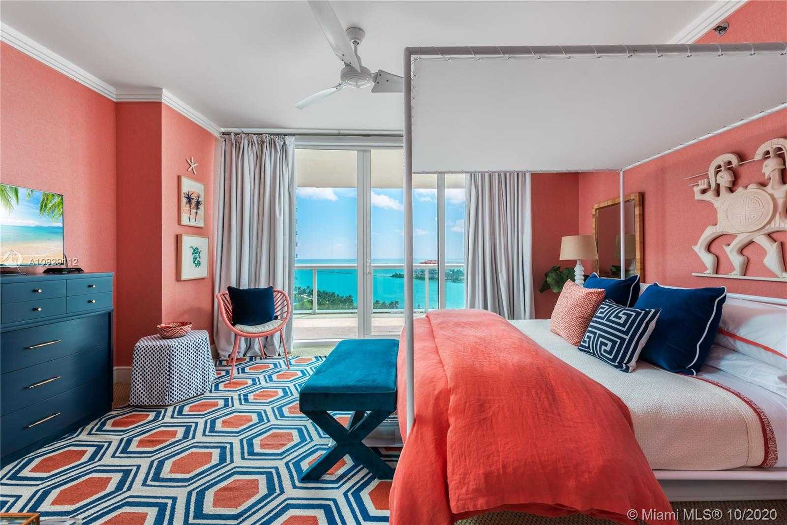 Small Image of 1000 South Pointe Dr, Miami Beach, FL 33139, USA Number 2