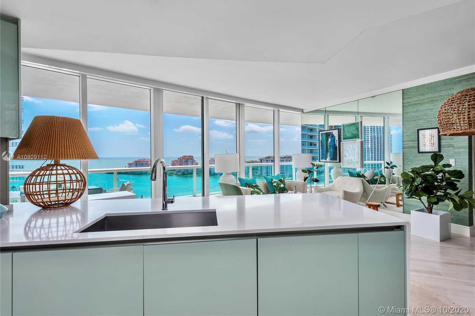 Small Image of 1000 South Pointe Dr, Miami Beach, FL 33139, USA Number 5