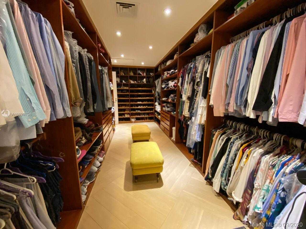 Small Image of 900 AVENIDA DELFIM MOREIRA #PH, Out of City Number 18