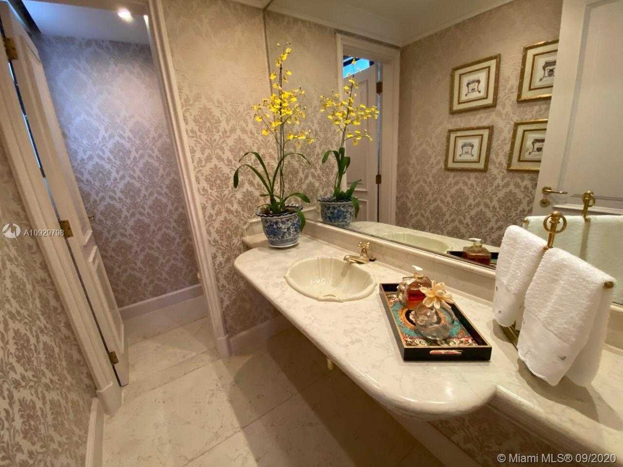 Small Image of 900 AVENIDA DELFIM MOREIRA #PH, Out of City Number 25