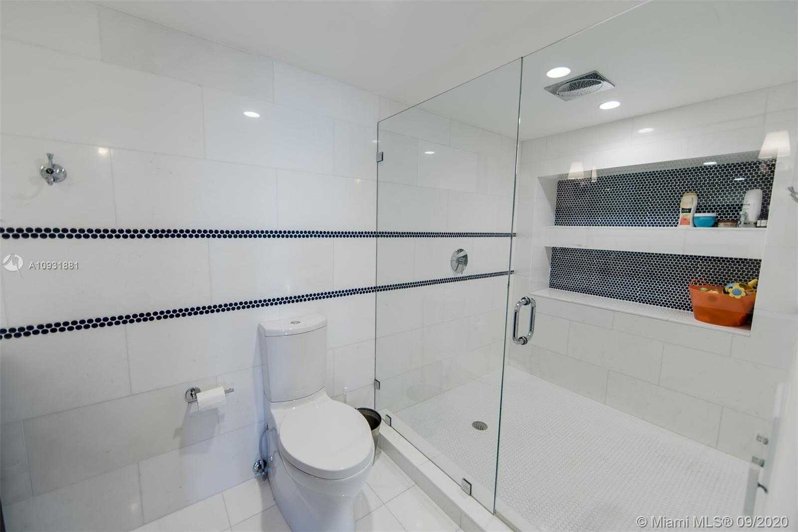 Small Image of 6423 COLLINS AVE #601, Miami Beach Number 5
