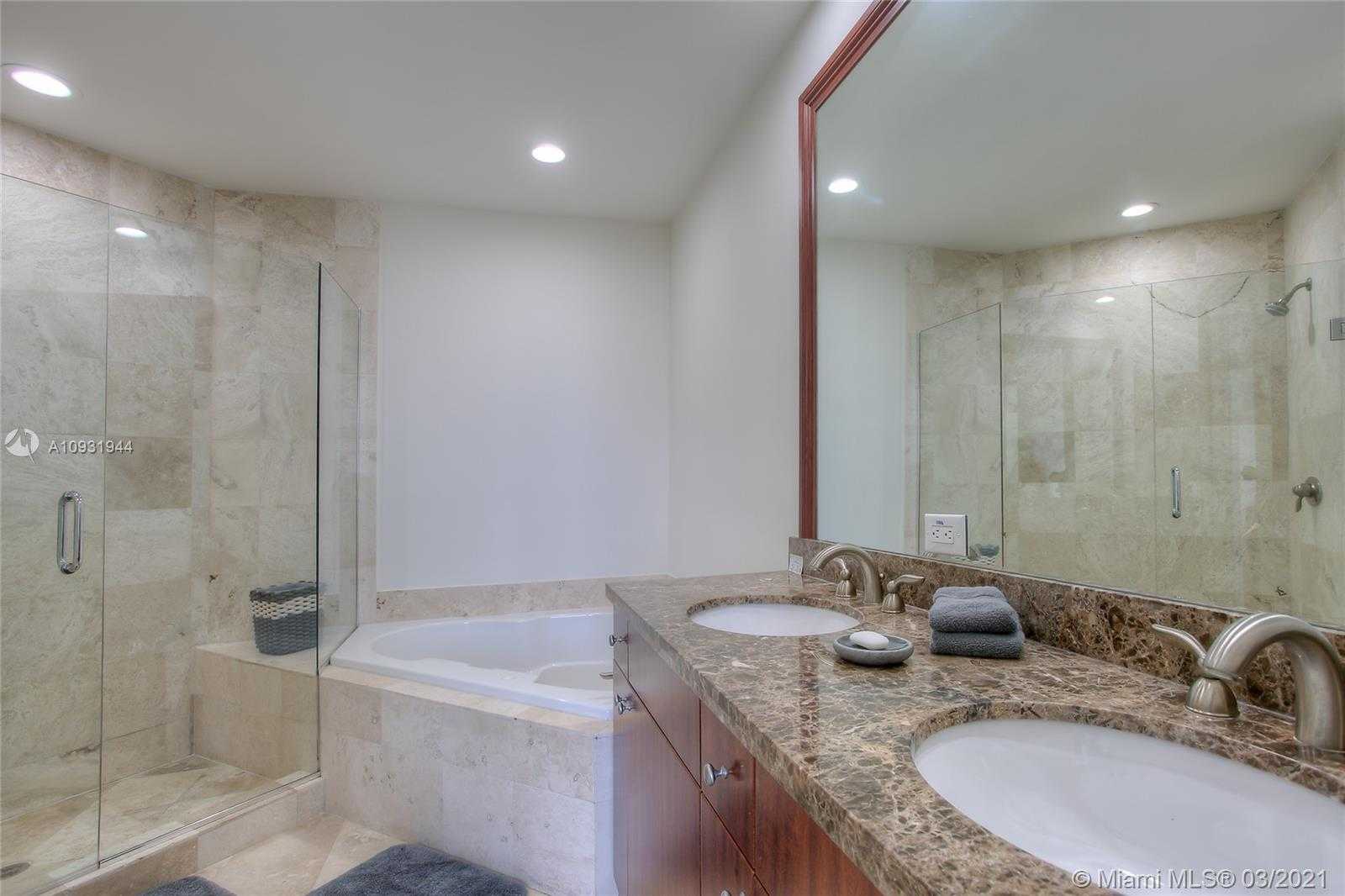 Small Image of 1607 PONCE DE LEON BLVD #8F, Coral Gables Number 8