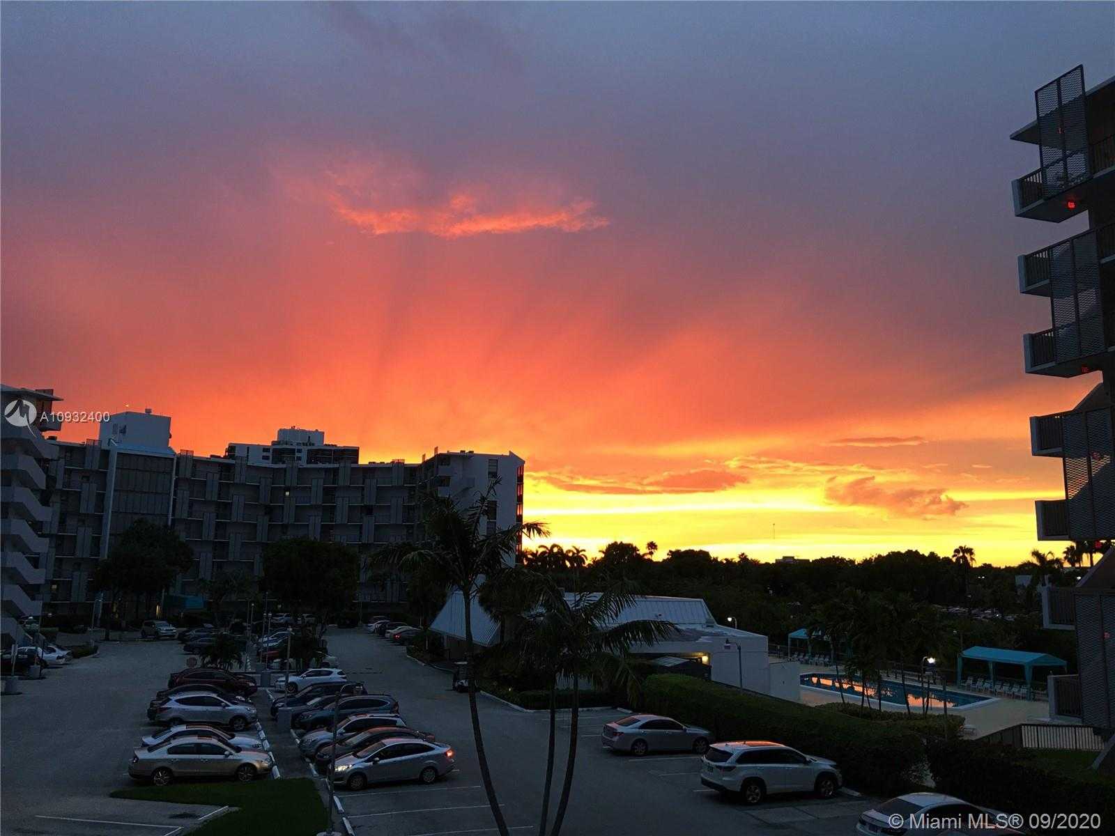 Small Image of 3475 NORTH COUNTRY CLUB DR #314, Aventura Number 11