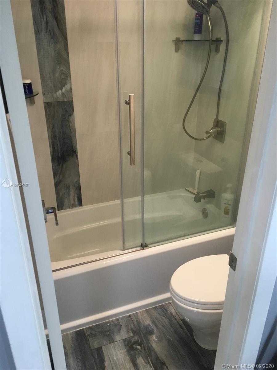 Small Image of 3475 NORTH COUNTRY CLUB DR #314, Aventura Number 7