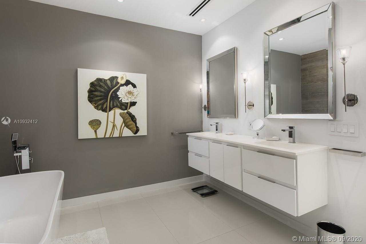 Small Image of 10101 COLLINS AVE #19B, Bal Harbour Number 12