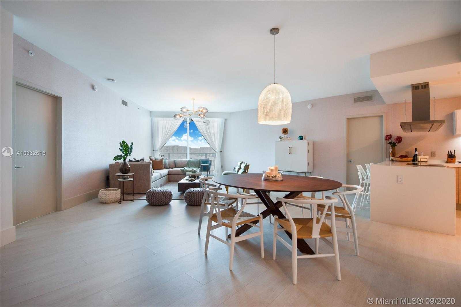 Small Image of 17301 BISCAYNE BLVD #1104, North Miami Beach Number 3