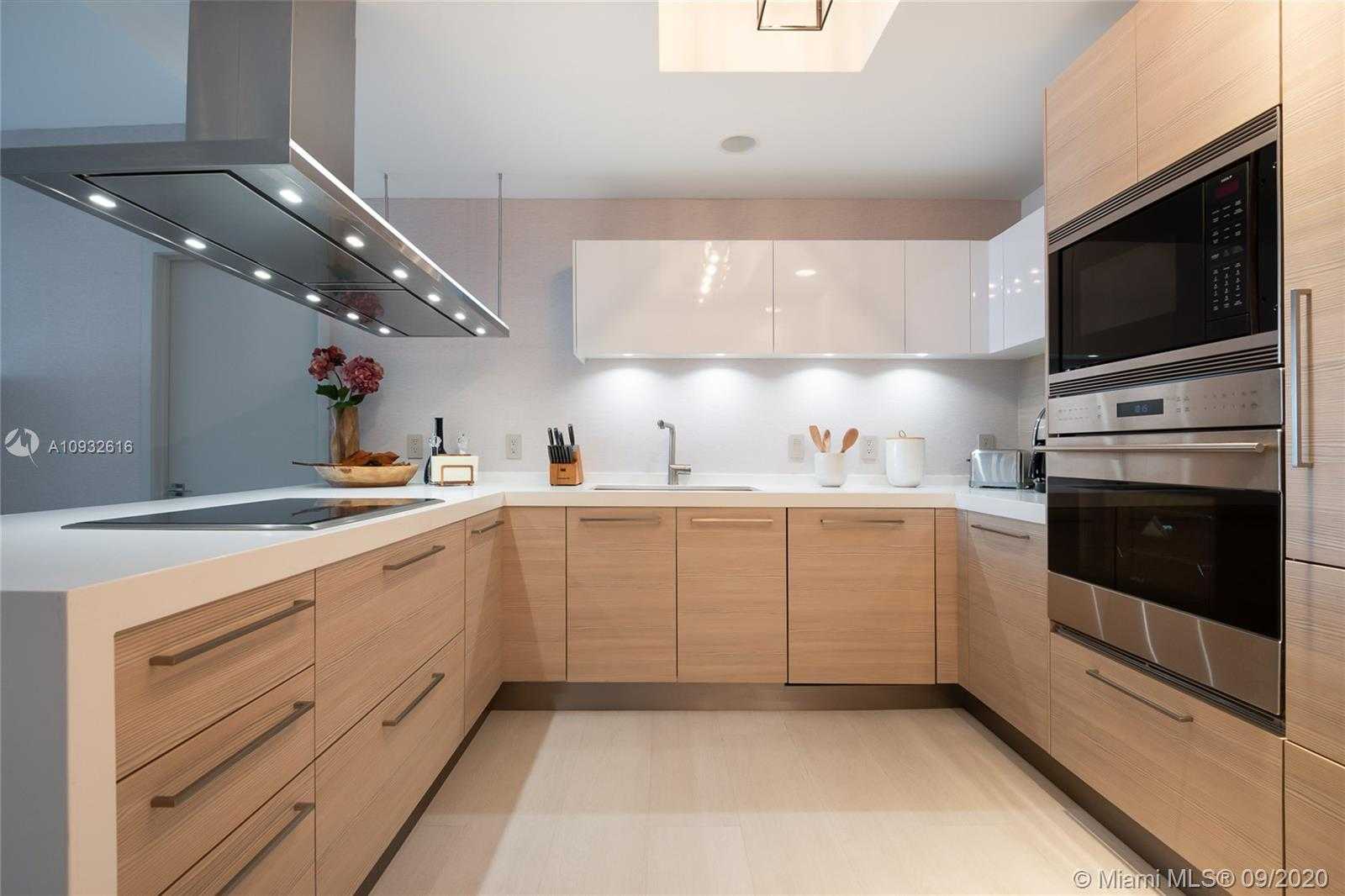 Small Image of 17301 BISCAYNE BLVD #1104, North Miami Beach Number 5