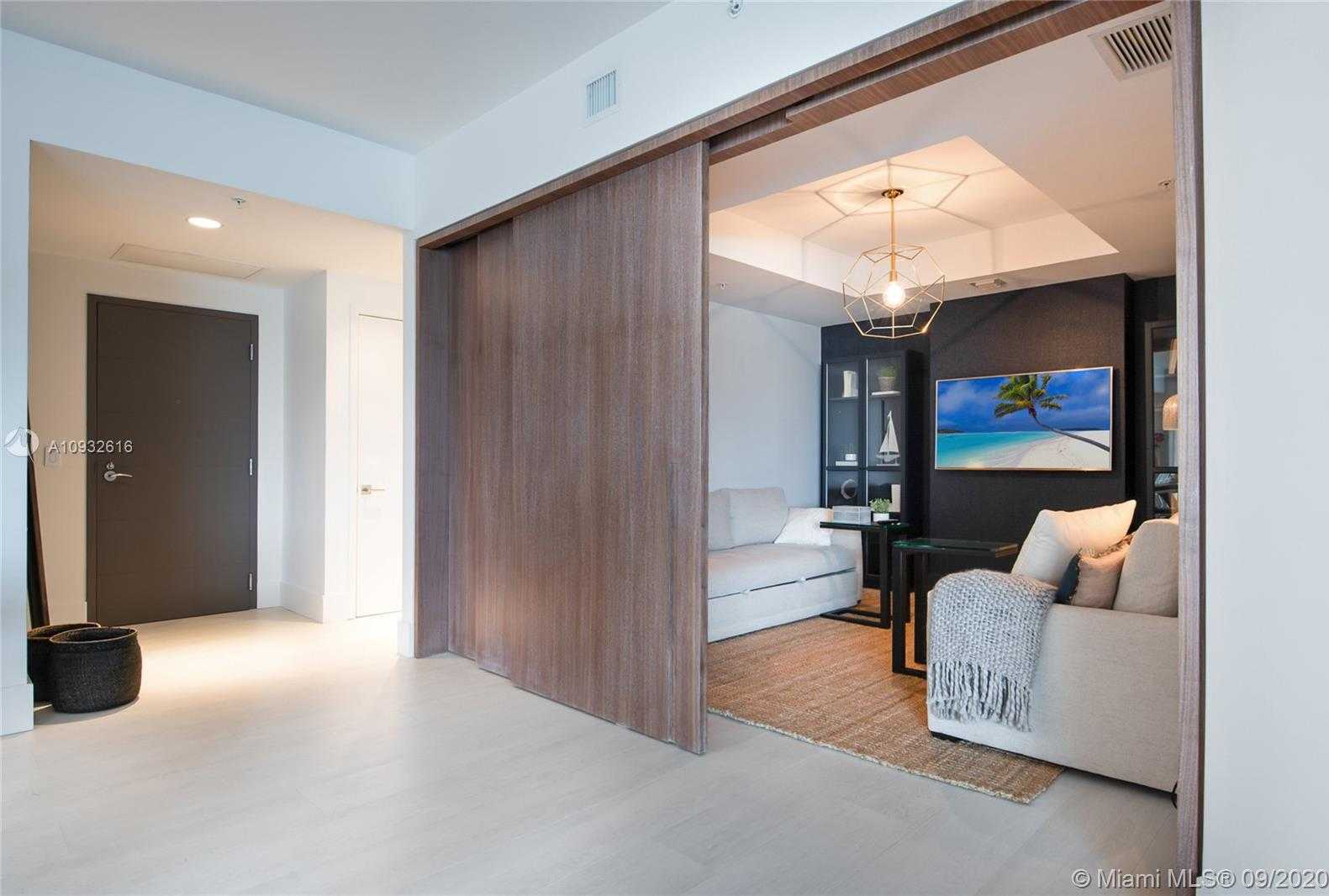 Small Image of 17301 BISCAYNE BLVD #1104, North Miami Beach Number 6