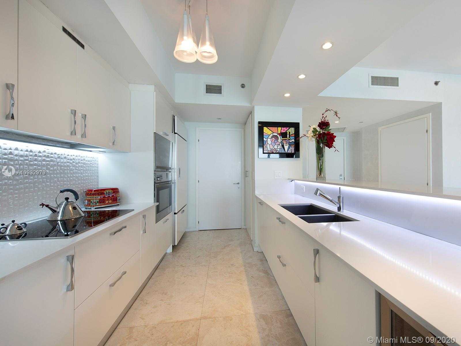 Small Image of 450 ALTON RD #2002, Miami Beach Number 10