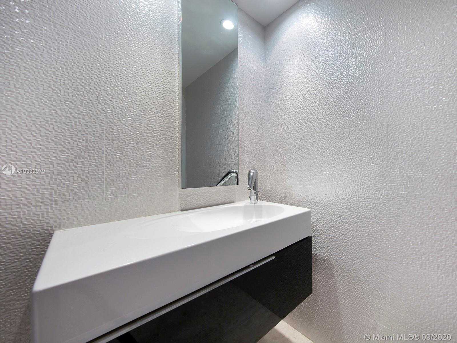 Small Image of 450 ALTON RD #2002, Miami Beach Number 9