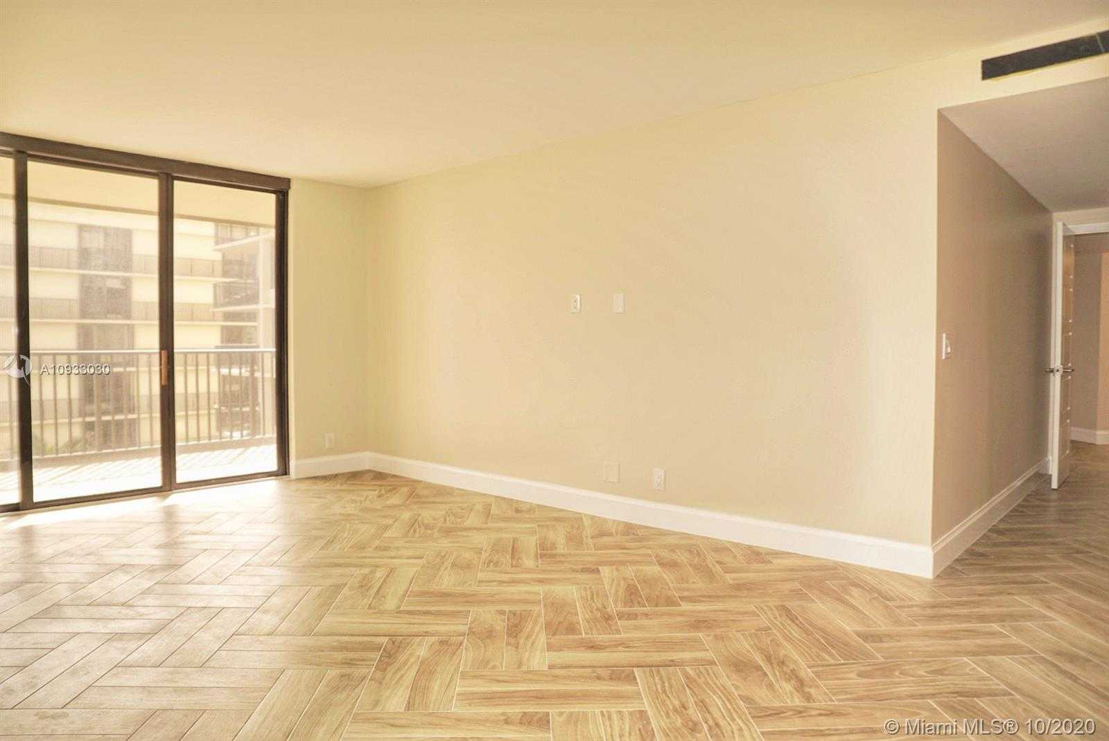 Small Image of 3610 SOUTH S OCEAN BLVD #403, South Palm Beach Number 12