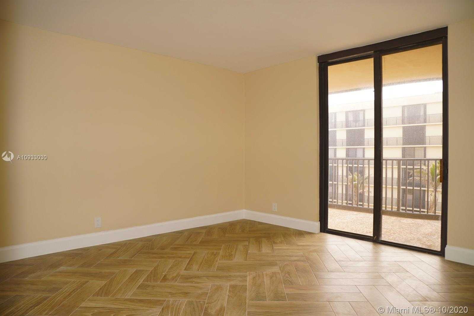 Small Image of 3610 SOUTH S OCEAN BLVD #403, South Palm Beach Number 17