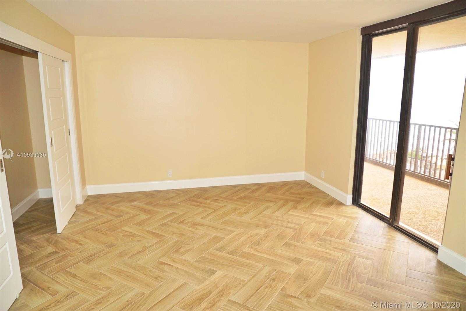 Small Image of 3610 SOUTH S OCEAN BLVD #403, South Palm Beach Number 18