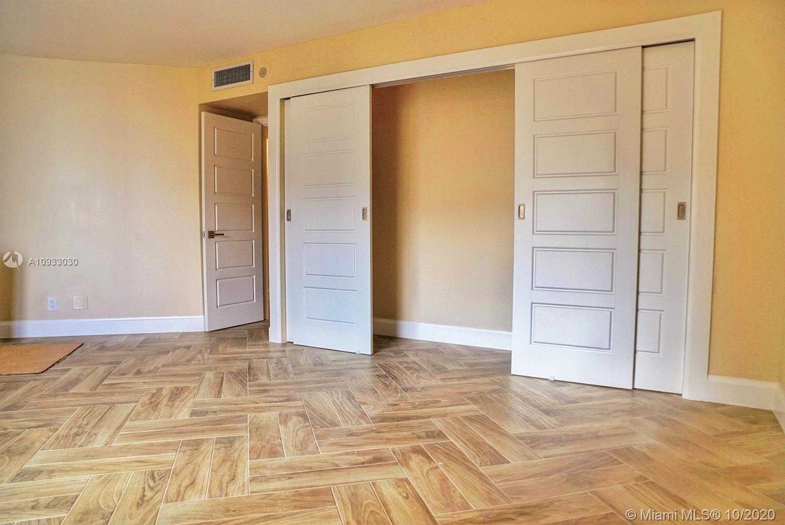 Small Image of 3610 SOUTH S OCEAN BLVD #403, South Palm Beach Number 19