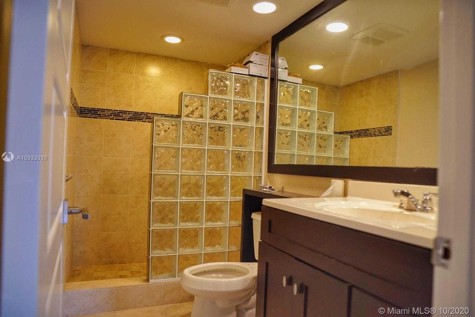Small Image of 3610 SOUTH S OCEAN BLVD #403, South Palm Beach Number 20