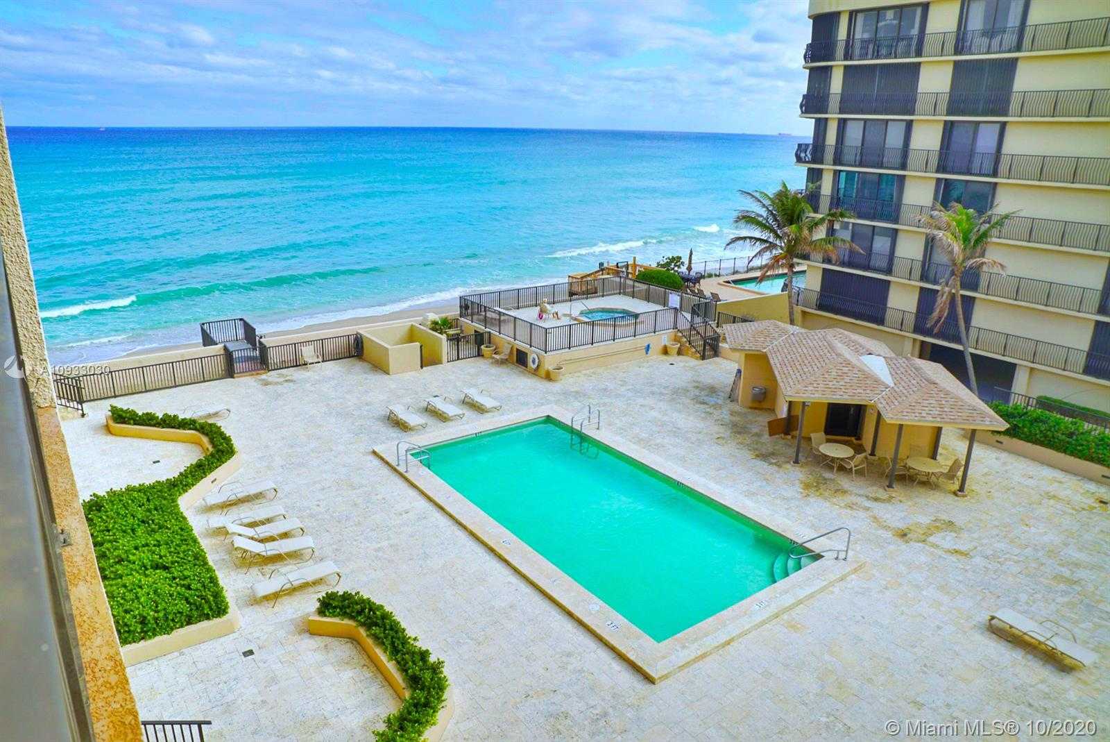 Small Image of 3610 SOUTH S OCEAN BLVD #403, South Palm Beach Number 6