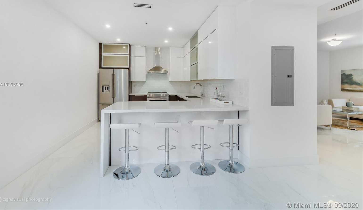 Small Image of 2949 COCONUT AVE #3, Coconut Grove Number 10