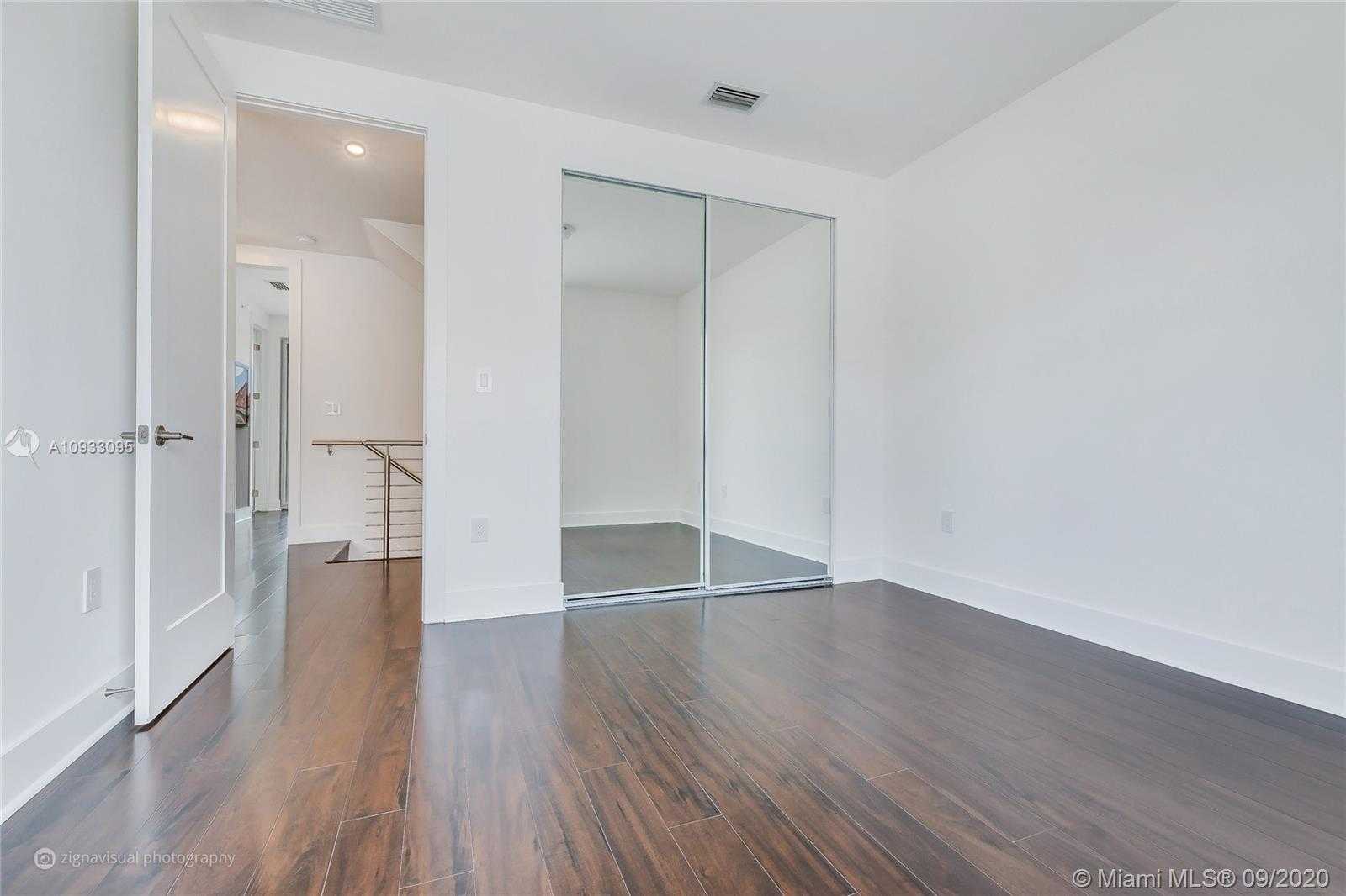 Small Image of 2949 COCONUT AVE #3, Coconut Grove Number 11