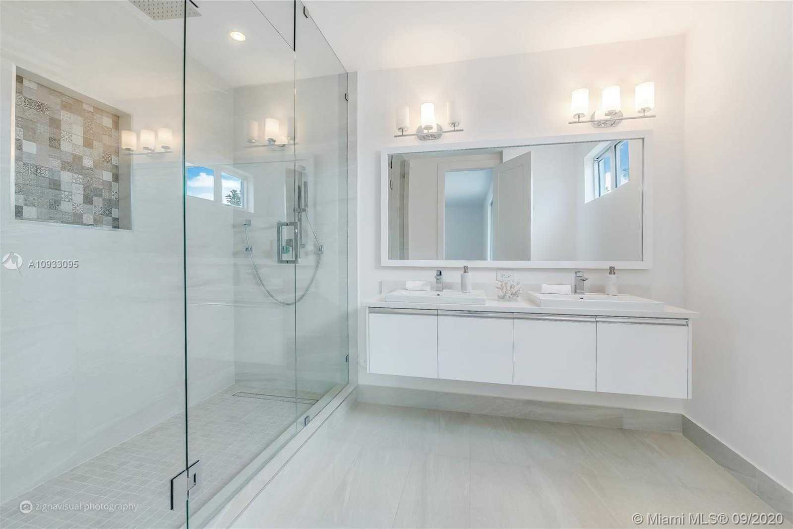 Small Image of 2949 COCONUT AVE #3, Coconut Grove Number 14