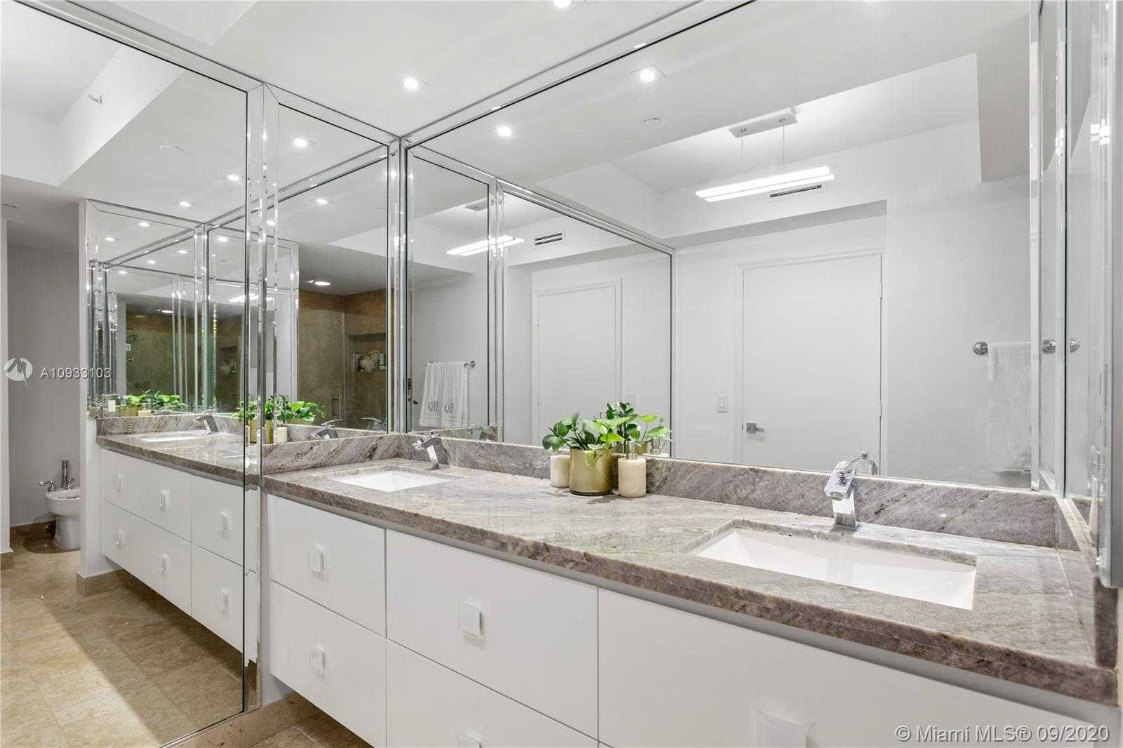 Small Image of 4775 COLLINS AVE #1704, Miami Beach Number 11