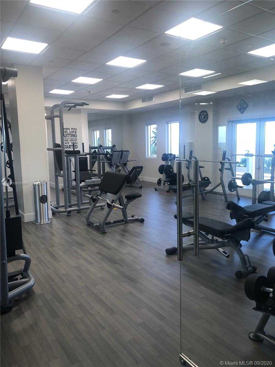 Small Image of 4775 COLLINS AVE #1704, Miami Beach Number 25