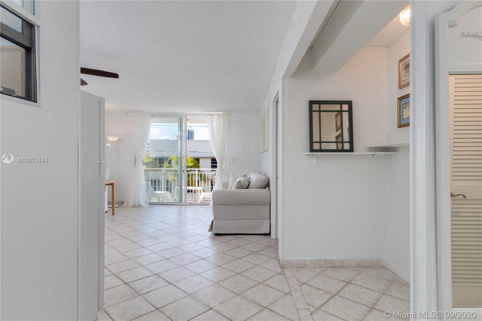 Small Image of 345 OCEAN DR #402, Miami Beach Number 14