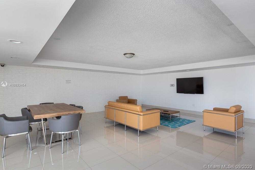 Small Image of 345 OCEAN DR #402, Miami Beach Number 23
